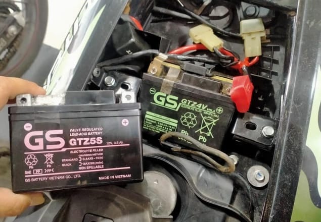 Cập Nhật Giá Bình Ắc Quy Xe Máy 50cc 2025 2 Địa chỉ mua ắc quy xe máy 50cc chính hãng
